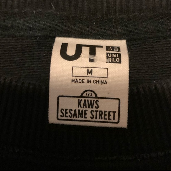 KAWS x Uniqlo x Sesame Street XX Crewneck Sweatshirt - Picture 5 of 5
